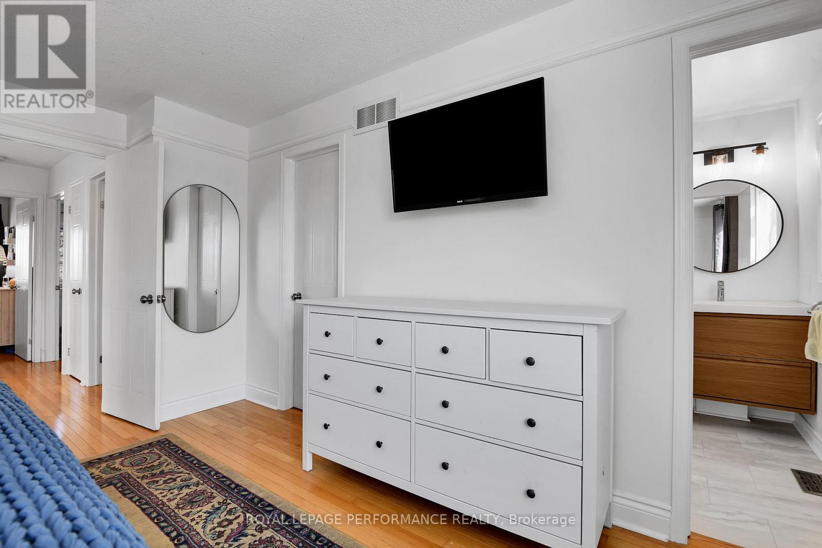 710 Hancock Crescent, Ottawa, ON - Indoor