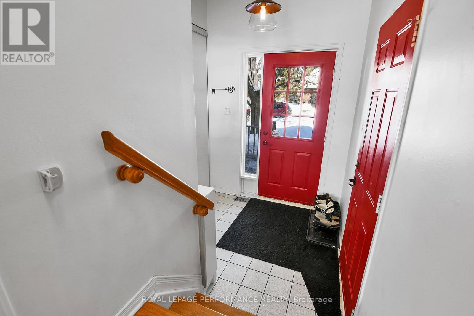 710 Hancock Crescent, Ottawa, ON - Indoor Photo Showing Other Room