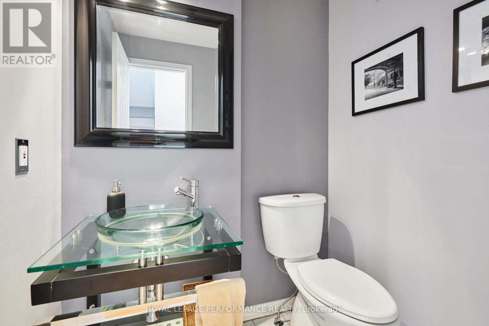 710 Hancock Crescent, Ottawa, ON - Indoor Photo Showing Bathroom