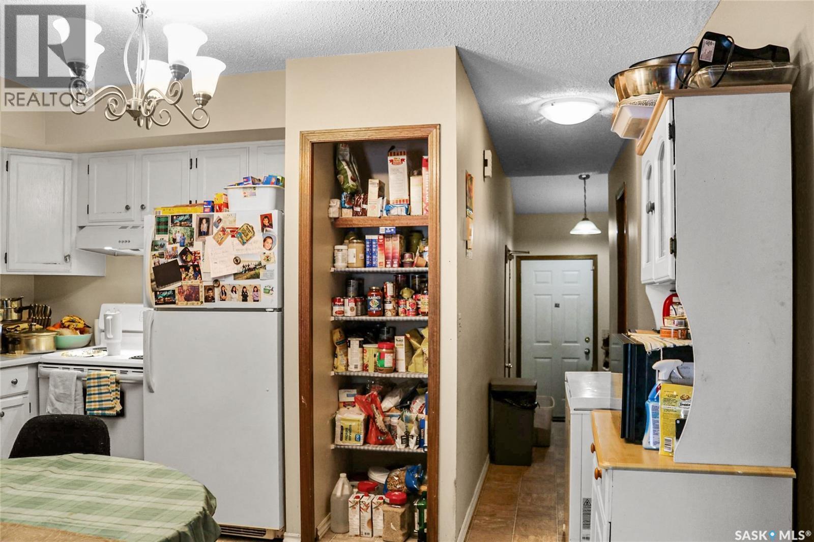 223-225 Wakabayashi Way, Saskatoon, SK - Indoor