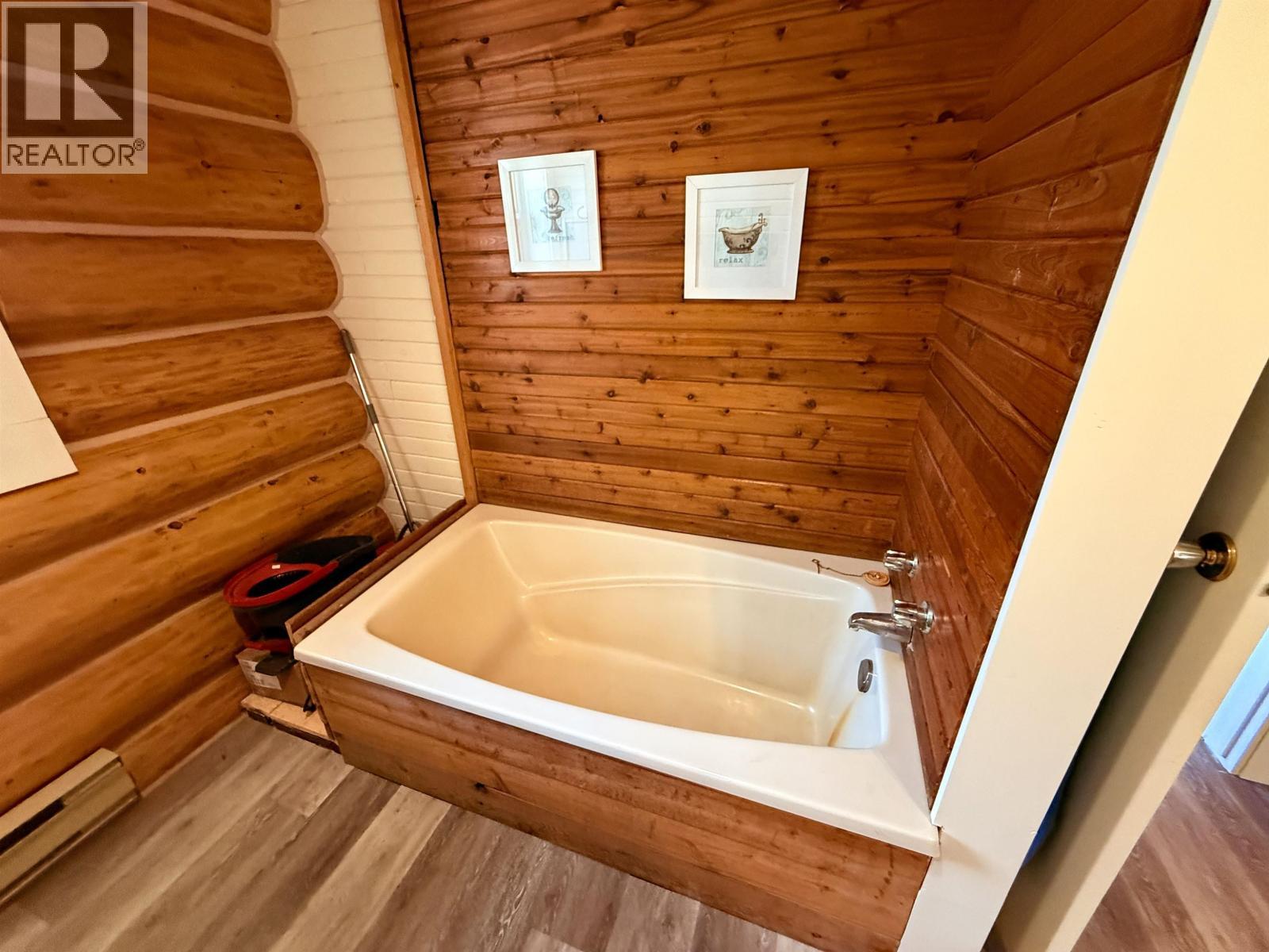 2875 Spout Lake Road, Lac La Hache, BC - Indoor Photo Showing Other Room