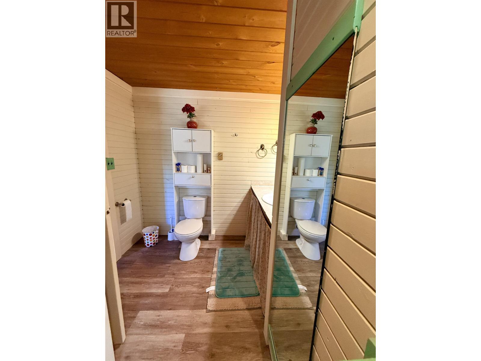 2875 Spout Lake Road, Lac La Hache, BC -