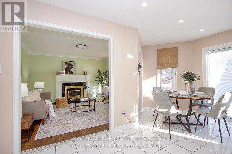 7 Winterberry Drive, Whitby (Rolling Acres), ON - Indoor With Fireplace