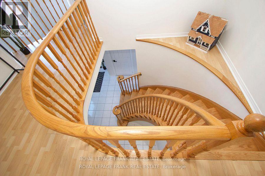 7 Winterberry Drive, Whitby (Rolling Acres), ON - Indoor Photo Showing Other Room