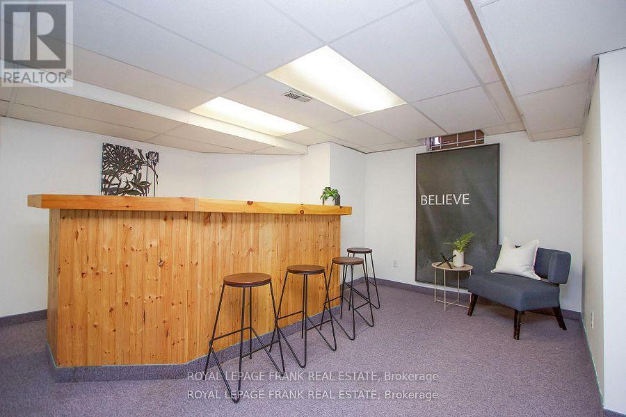 7 Winterberry Drive, Whitby (Rolling Acres), ON - Indoor