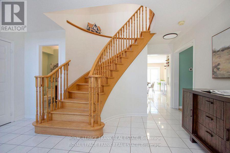 7 Winterberry Drive, Whitby (Rolling Acres), ON - Indoor Photo Showing Other Room
