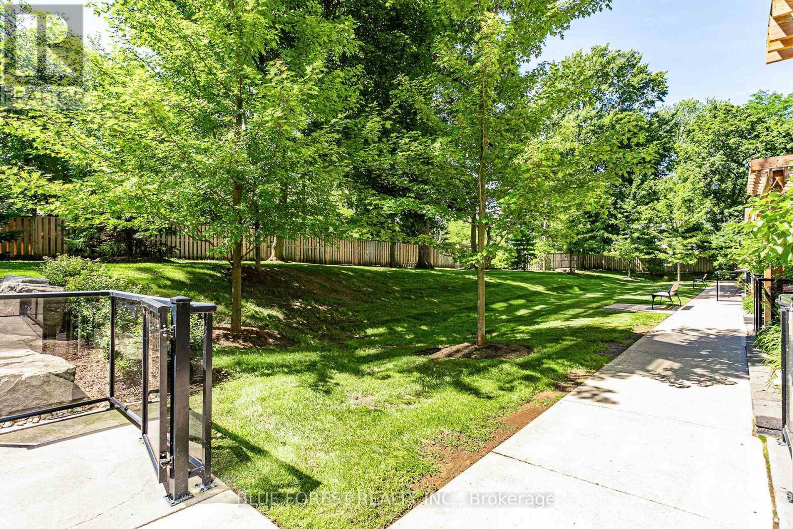 406 - 1200 Commissioners Road W, London South (South B), ON - Outdoor