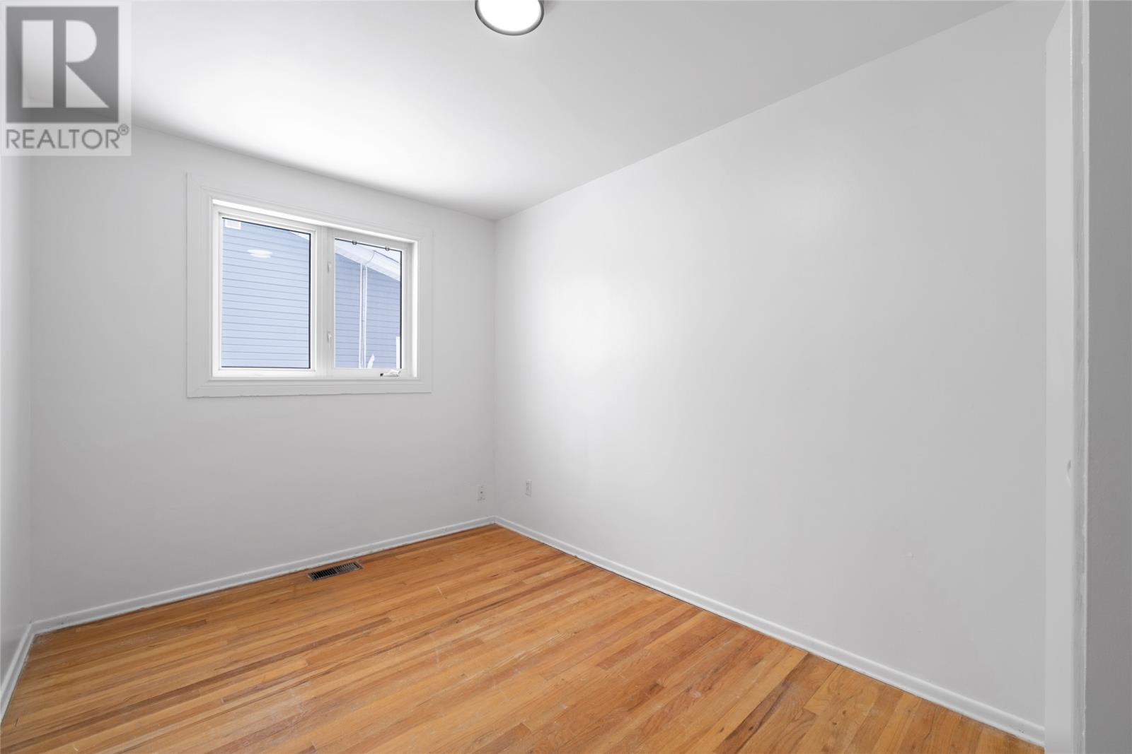 31 Neptune Road, St. John'S, NL - Indoor Photo Showing Other Room