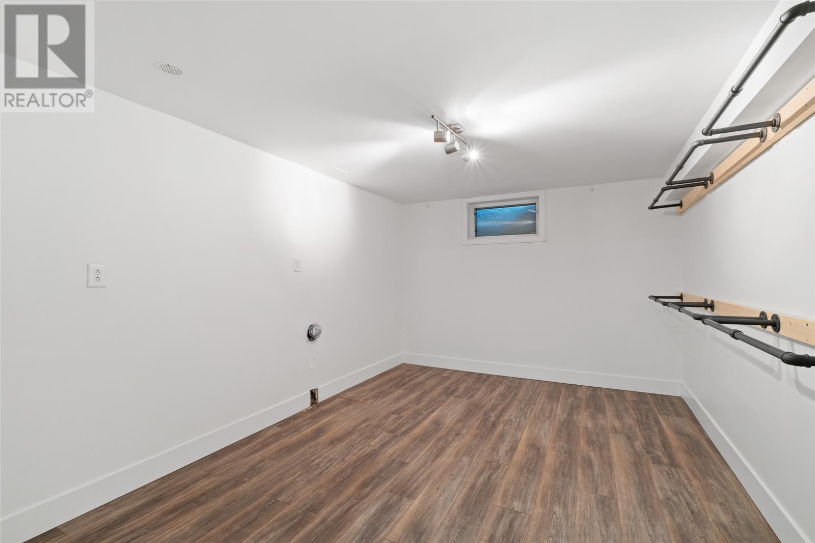 31 Neptune Road, St. John'S, NL - Indoor Photo Showing Other Room