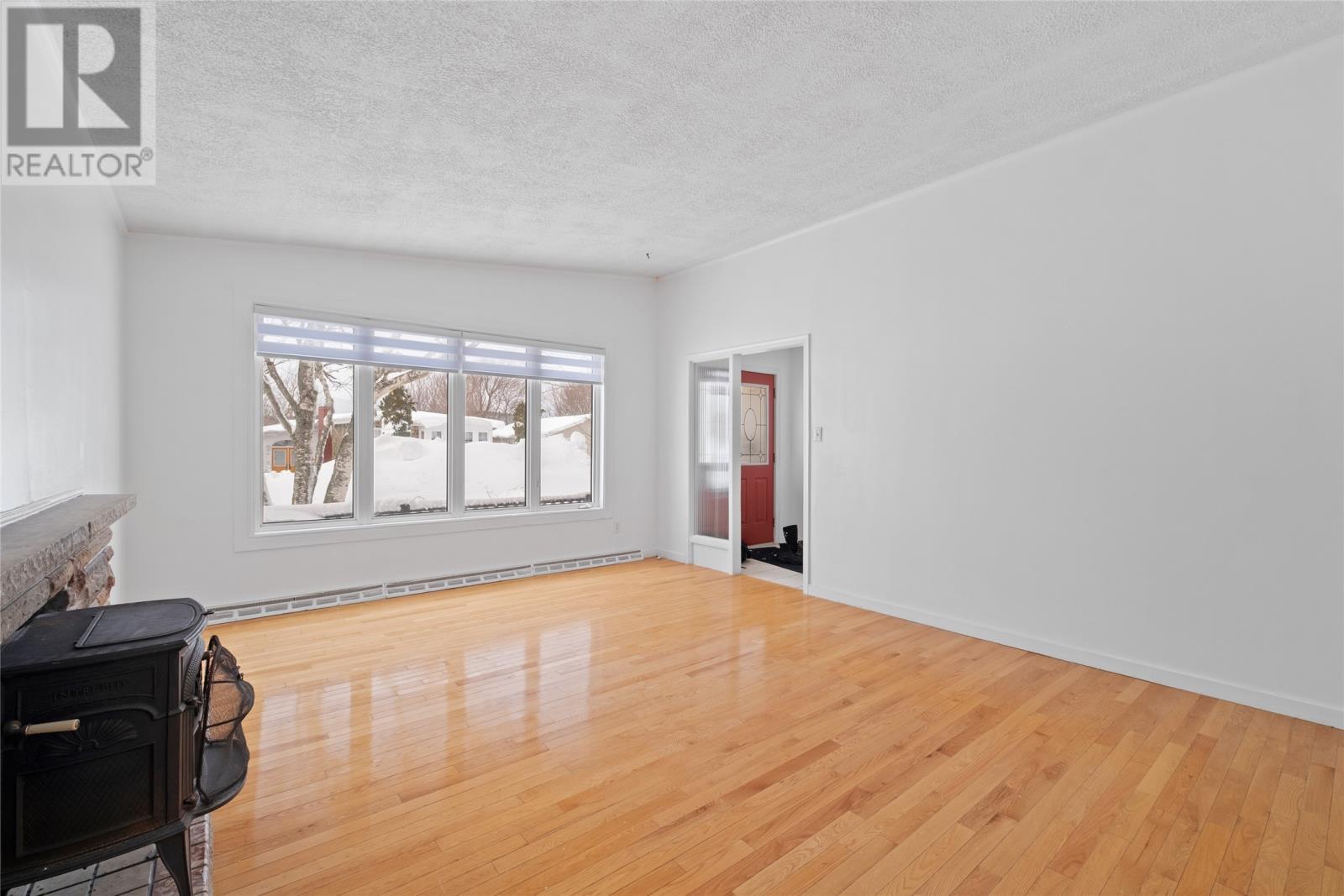 31 Neptune Road, St. John'S, NL - Indoor Photo Showing Other Room