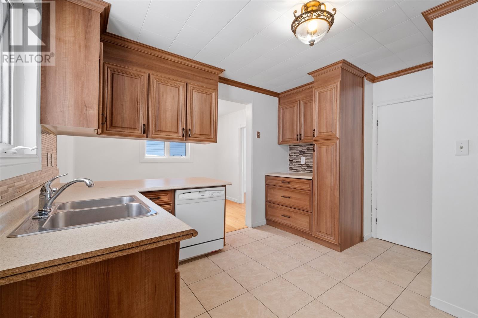 31 Neptune Road, St. John'S, NL - Indoor Photo Showing Kitchen With Double Sink