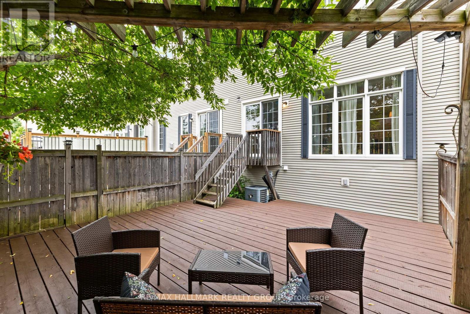 404 Wisteria Crescent, Ottawa, ON - Outdoor With Deck Patio Veranda With Exterior