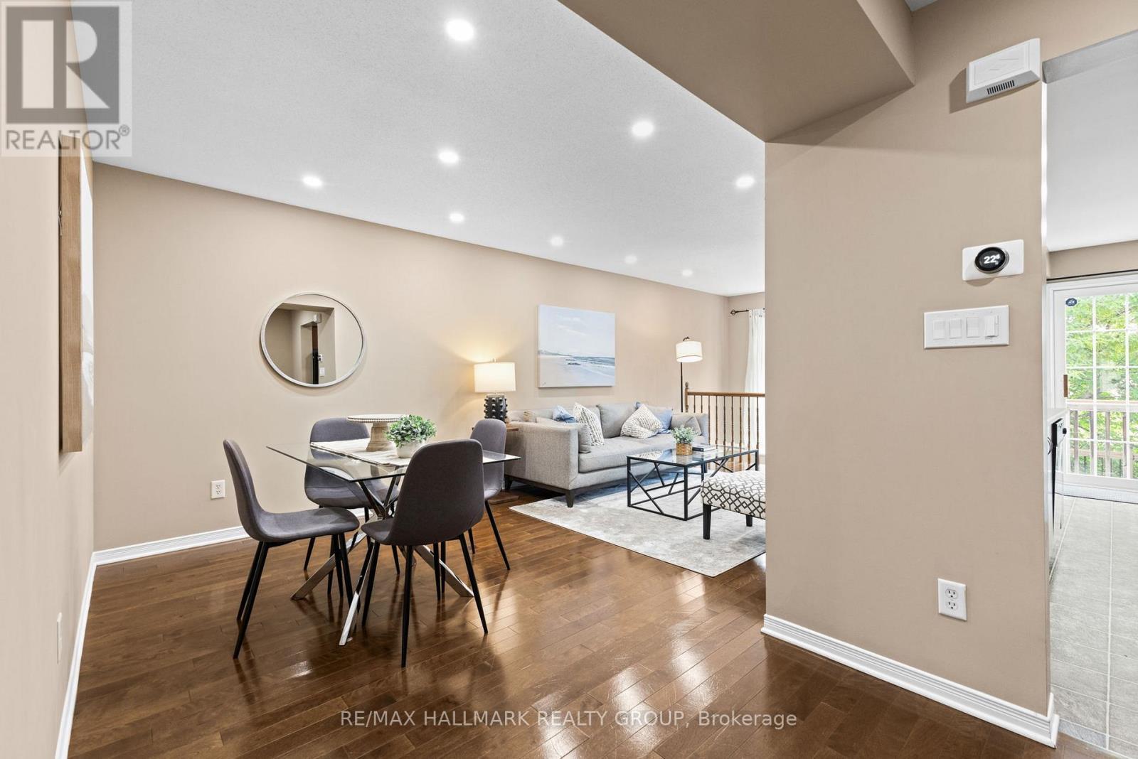 404 Wisteria Crescent, Ottawa, ON - Indoor