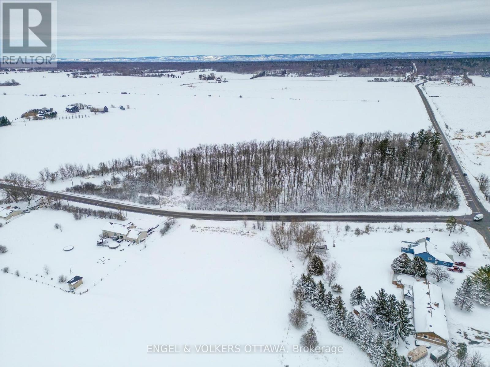 2615 Thomas A Dolan Parkway, Ottawa, ON