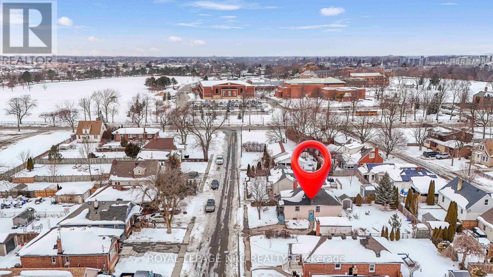 32 Ambrose Street, St. Catharines (Ridley), ON - Outdoor With View