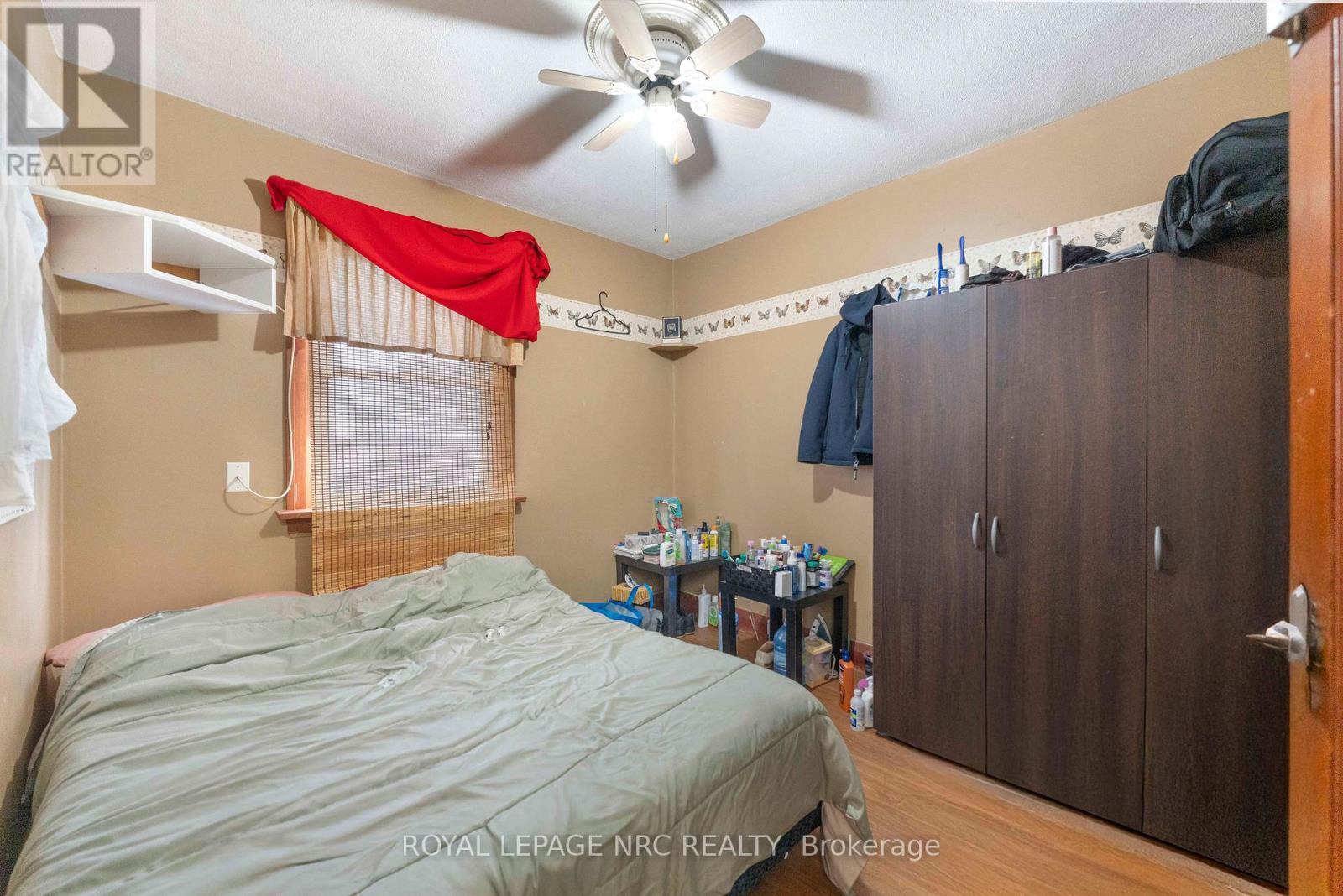 32 Ambrose Street, St. Catharines (Ridley), ON - Indoor Photo Showing Bedroom