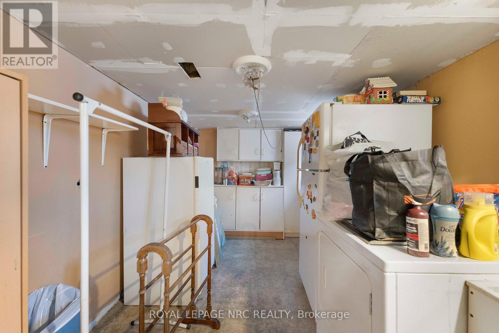 32 Ambrose Street, St. Catharines (Ridley), ON - Indoor