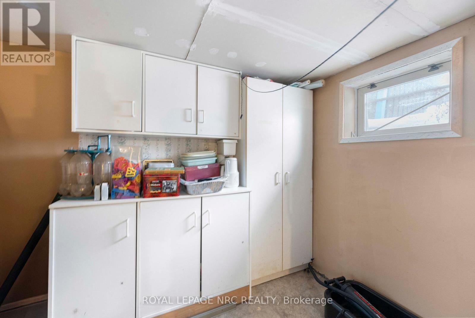 32 Ambrose Street, St. Catharines (Ridley), ON - Indoor