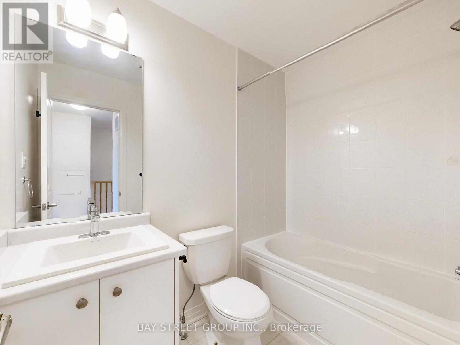 2nd bathroom - 64 Emmas Way, Whitby, ON - Indoor Photo Showing Bathroom