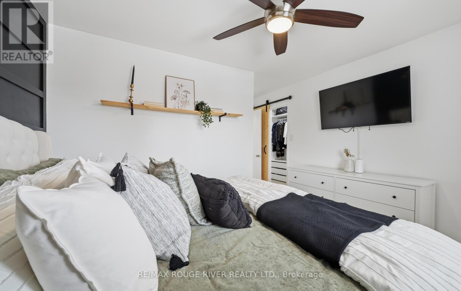 7 Hemans Court, Ajax, ON - Indoor Photo Showing Bedroom