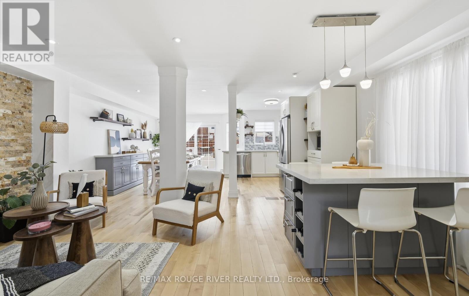 7 Hemans Court, Ajax, ON - Indoor