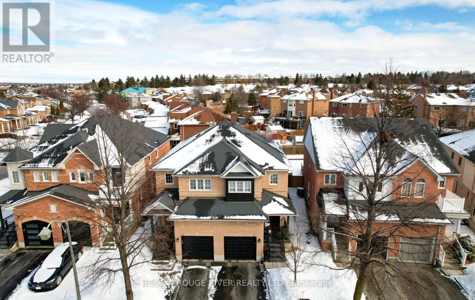 7 Hemans Court, Ajax, ON - Outdoor