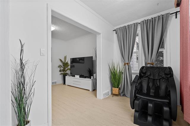 225 Melbourne Ave, Winnipeg, MB