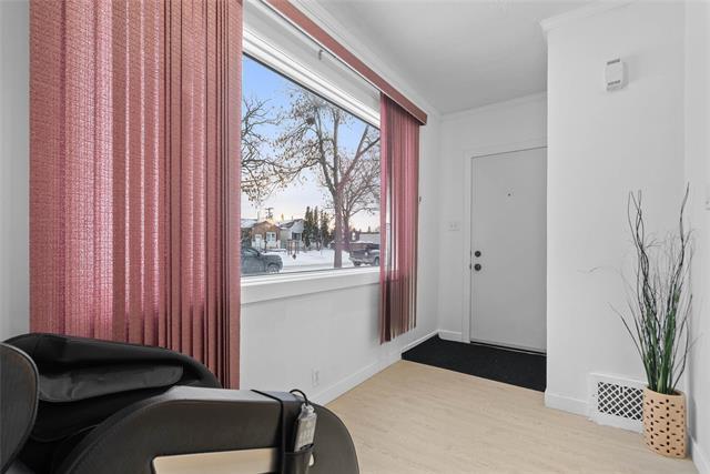 225 Melbourne Ave, Winnipeg, MB