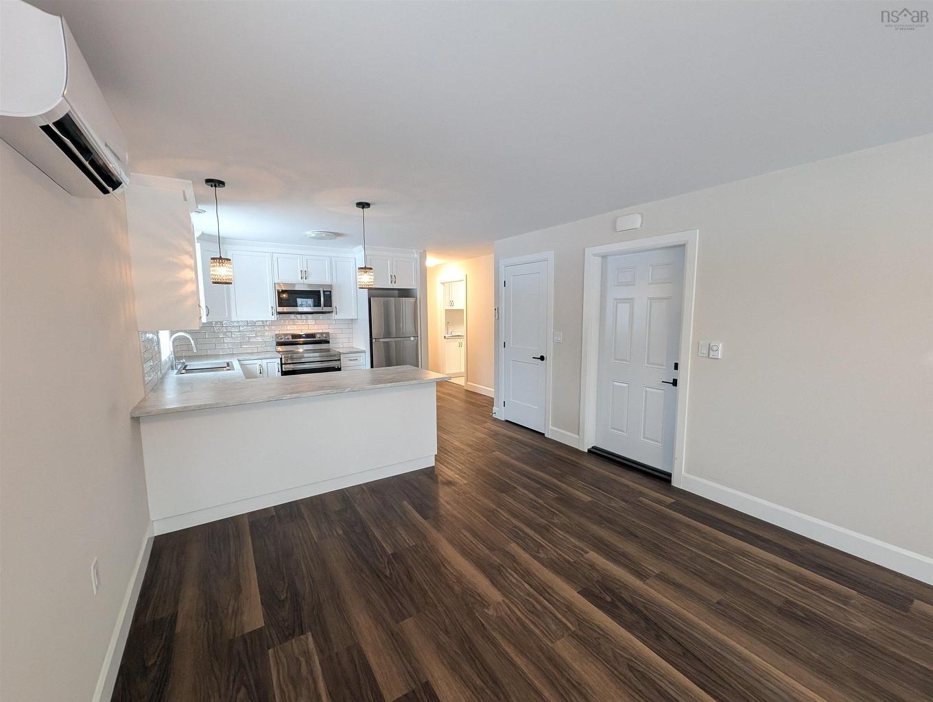 128 & 130 Renfrew Road, Hants, NS