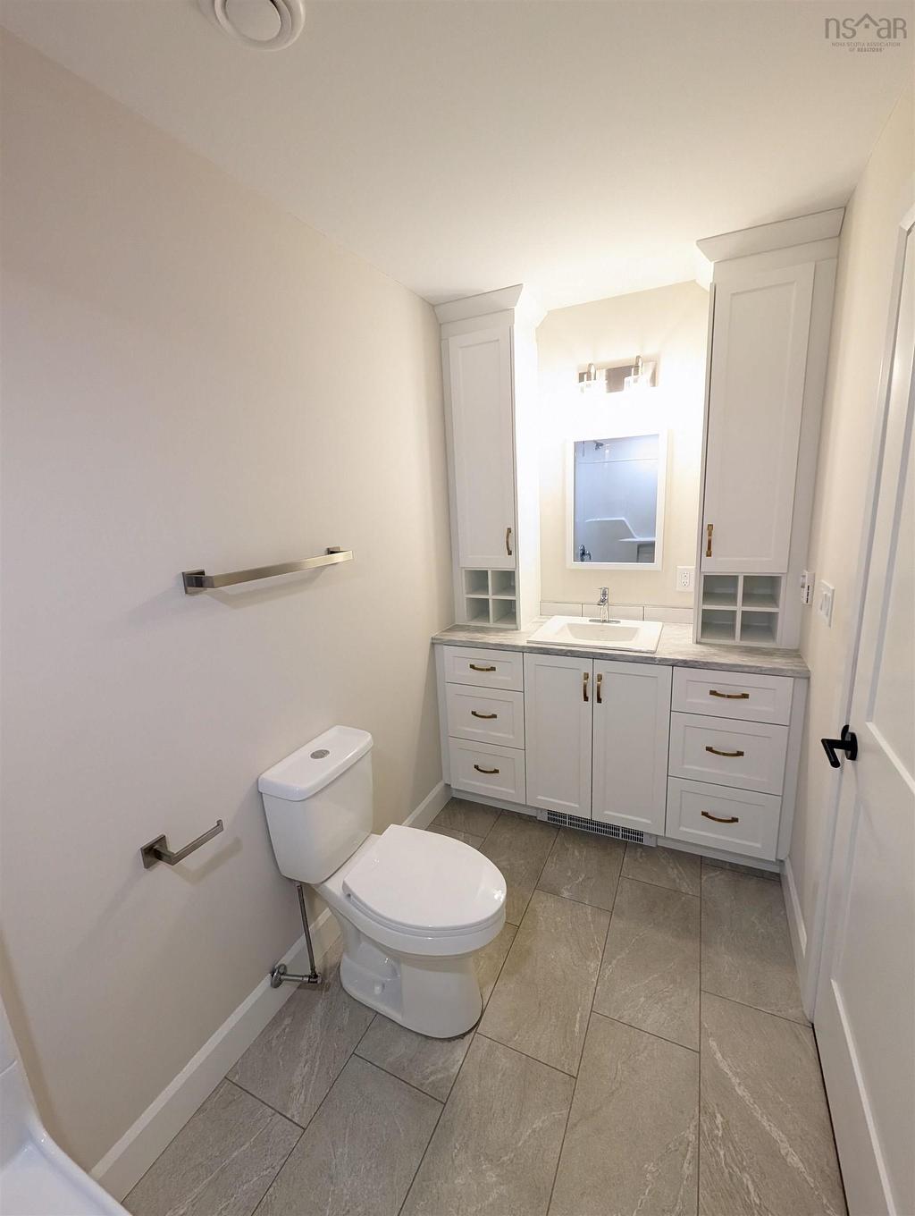 128 & 130 Renfrew Road, Hants, NS