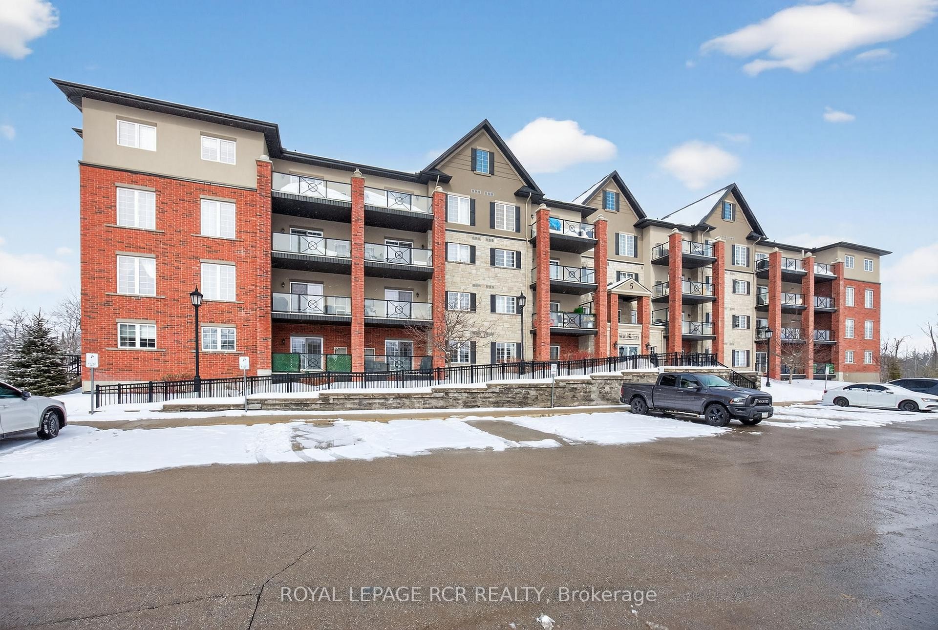 105-5 Greenwich Street, Barrie, ON - Outdoor With Facade