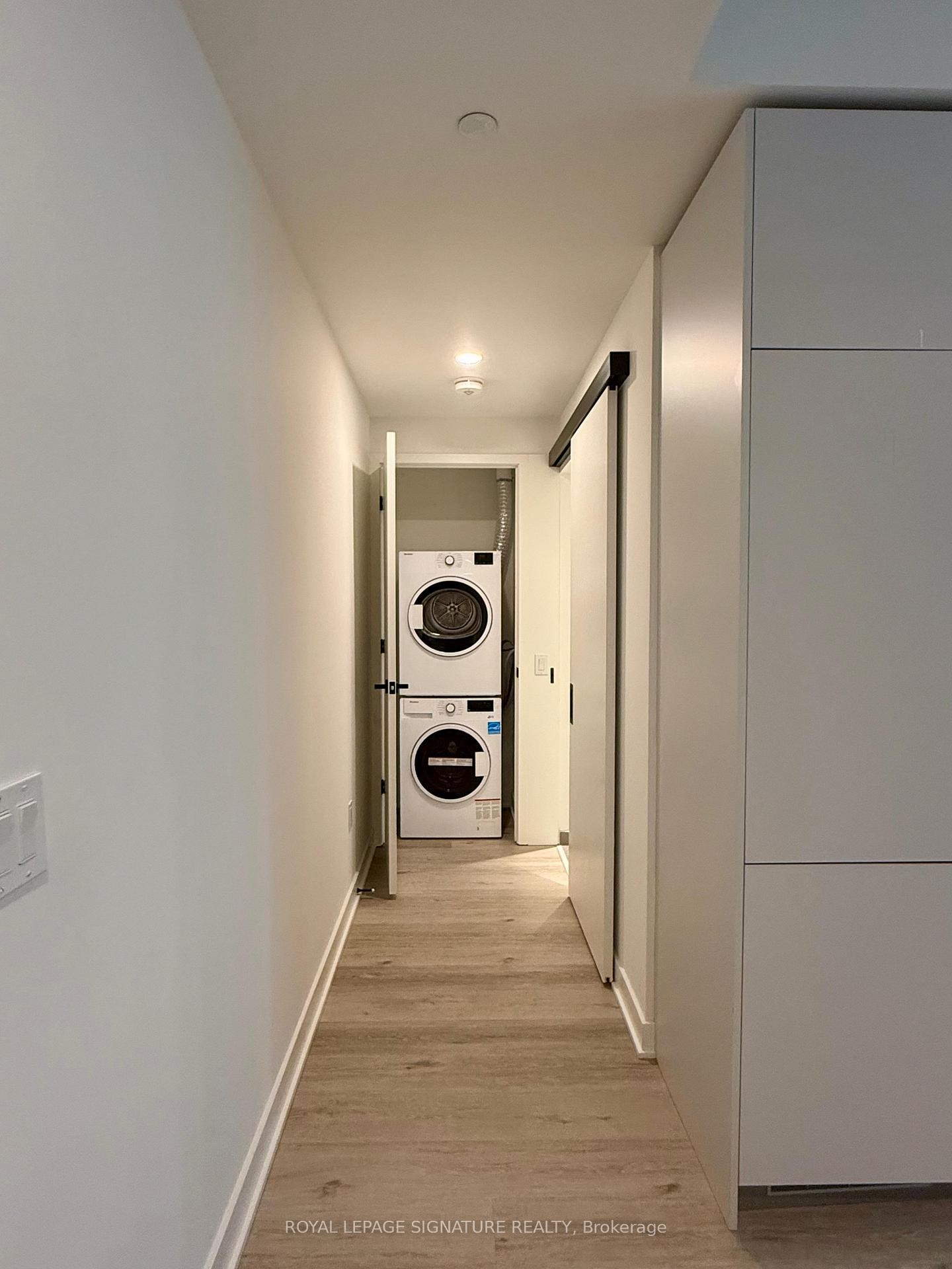 1001-55 Charles Street E, Toronto, ON - Indoor