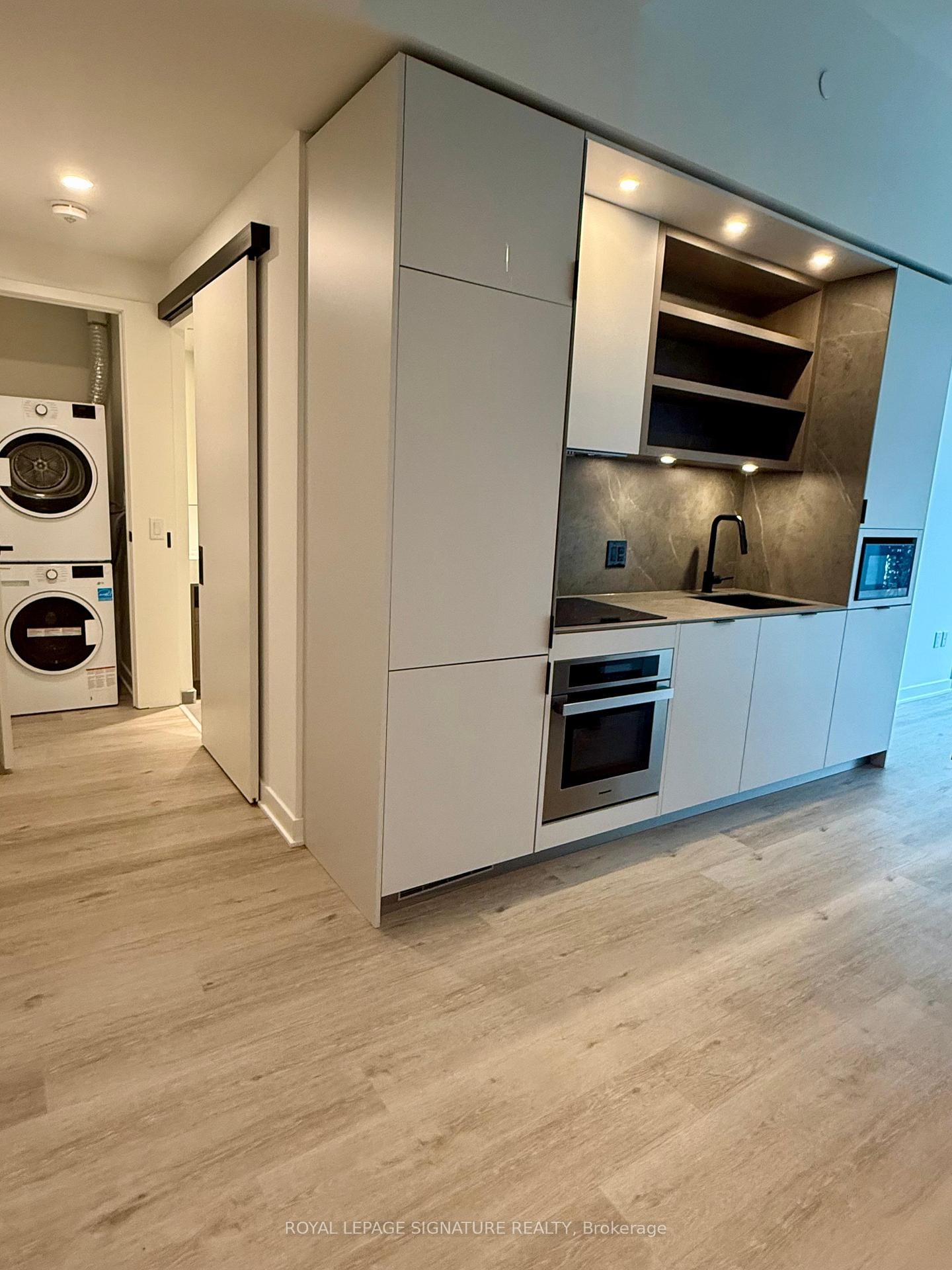 1001-55 Charles Street E, Toronto, ON - Indoor Photo Showing Kitchen
