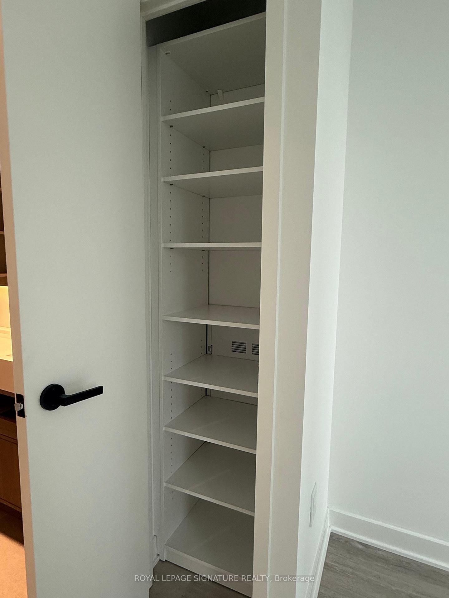 1001-55 Charles Street E, Toronto, ON - Indoor