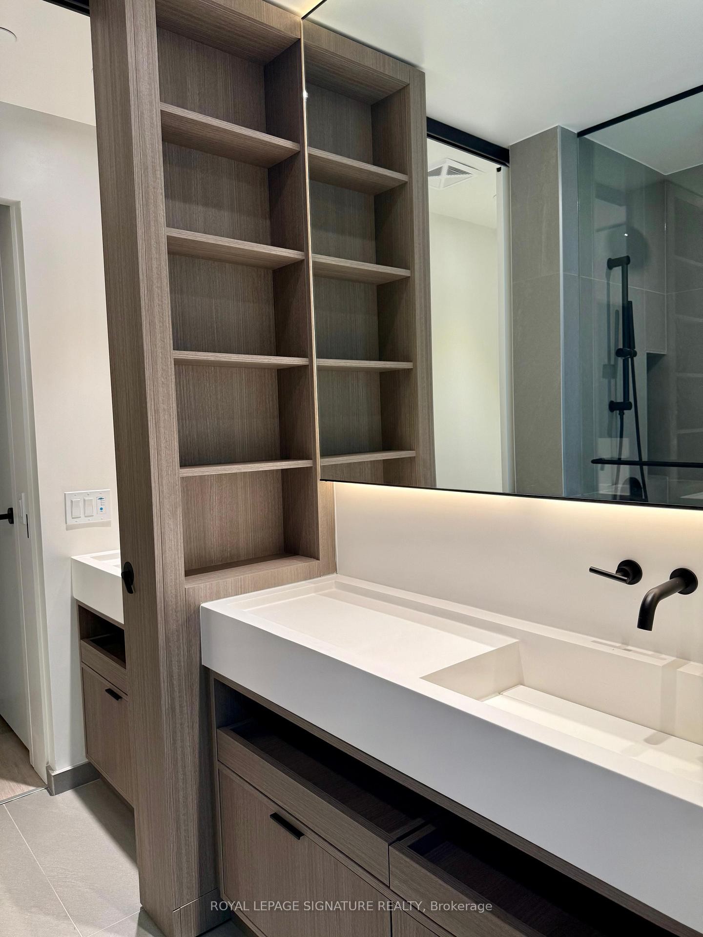 1001-55 Charles Street E, Toronto, ON - Indoor