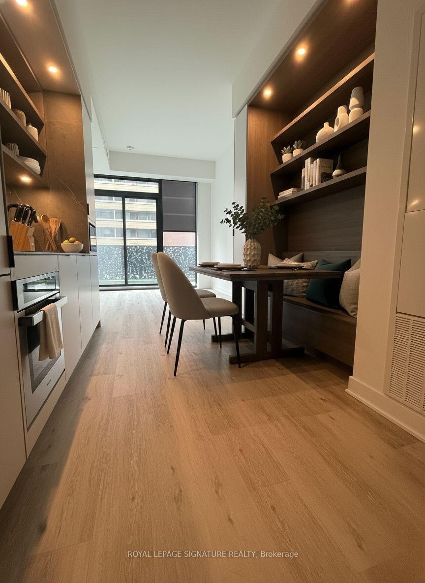 1001-55 Charles Street E, Toronto, ON - Indoor