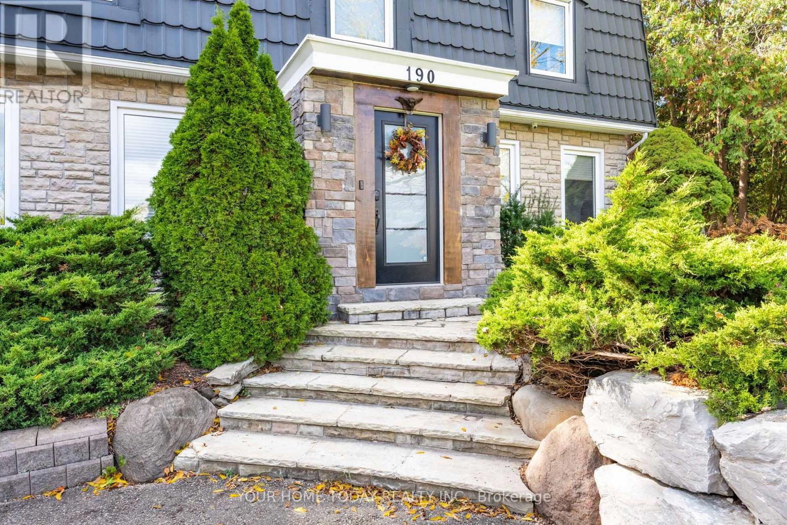 190 Main Street S, Halton Hills, ON - Outdoor