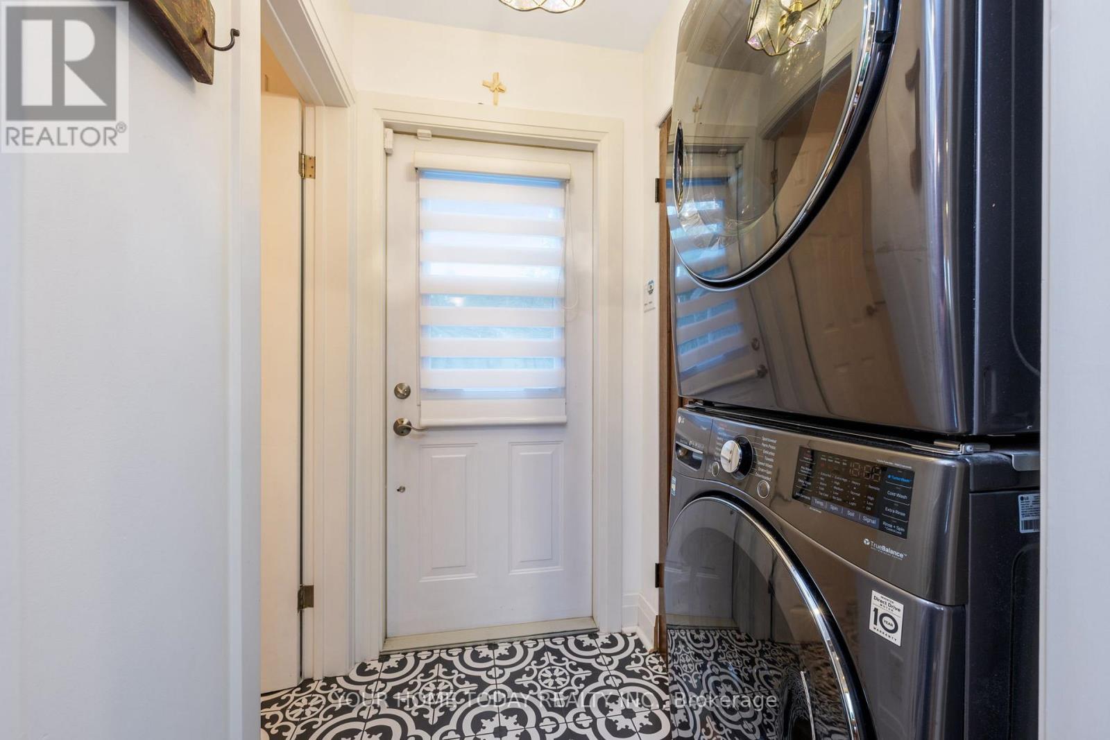 190 Main Street S, Halton Hills, ON - Indoor Photo Showing Laundry Room