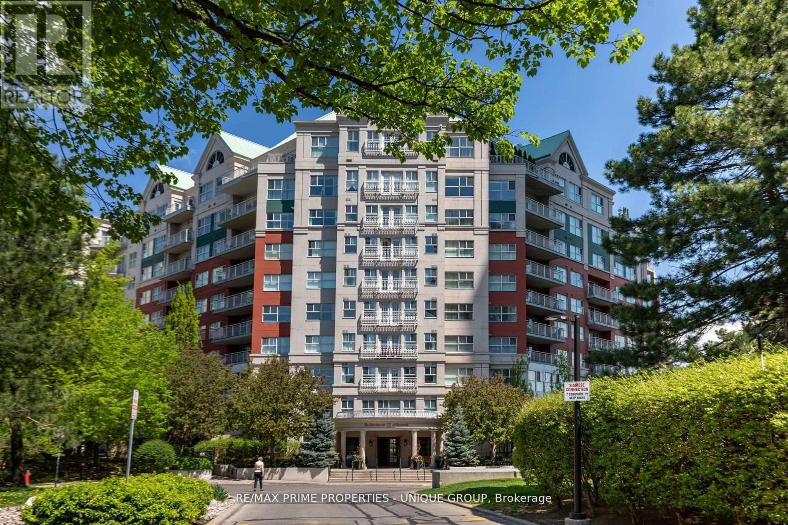 808 - 18 Concorde Place, Toronto, ON - Outdoor With Balcony With Facade