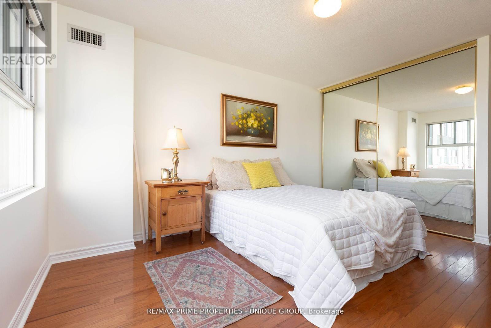 808 - 18 Concorde Place, Toronto, ON - Indoor Photo Showing Bedroom