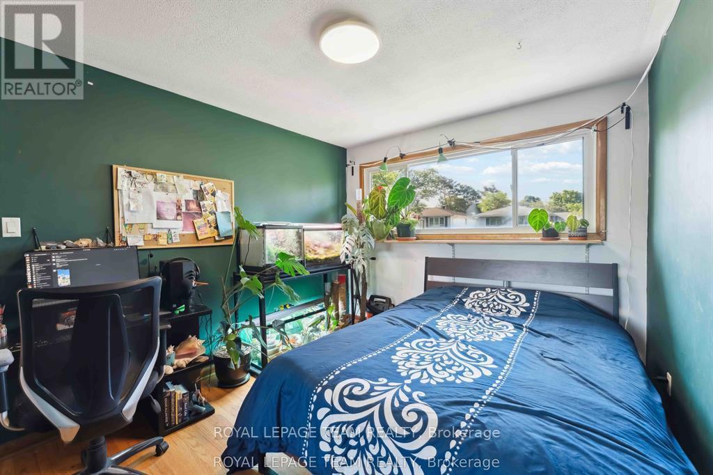 3RD BEDROOM - 2353 Georgina Drive, Ottawa, ON - Indoor Photo Showing Other Room