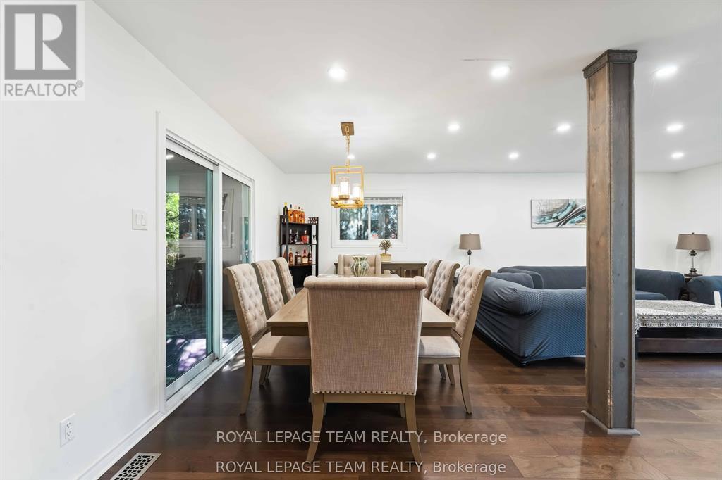 2353 Georgina Drive, Ottawa, ON - Indoor Photo Showing Dining Room