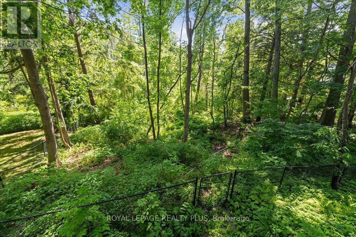 1258 Ravine Drive, Mississauga, ON - Outdoor