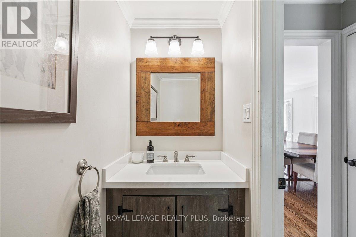 1258 Ravine Drive, Mississauga, ON - Indoor Photo Showing Bathroom