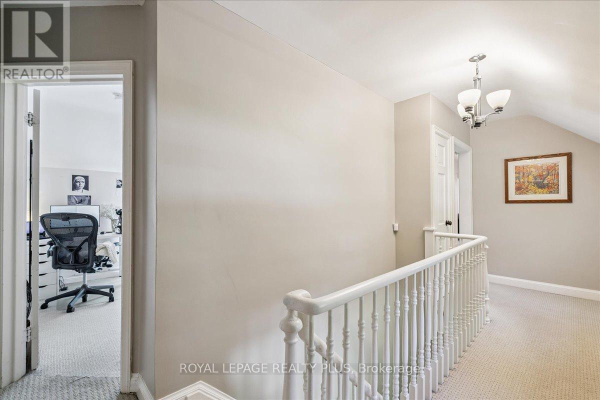 1258 Ravine Drive, Mississauga, ON - Indoor Photo Showing Other Room