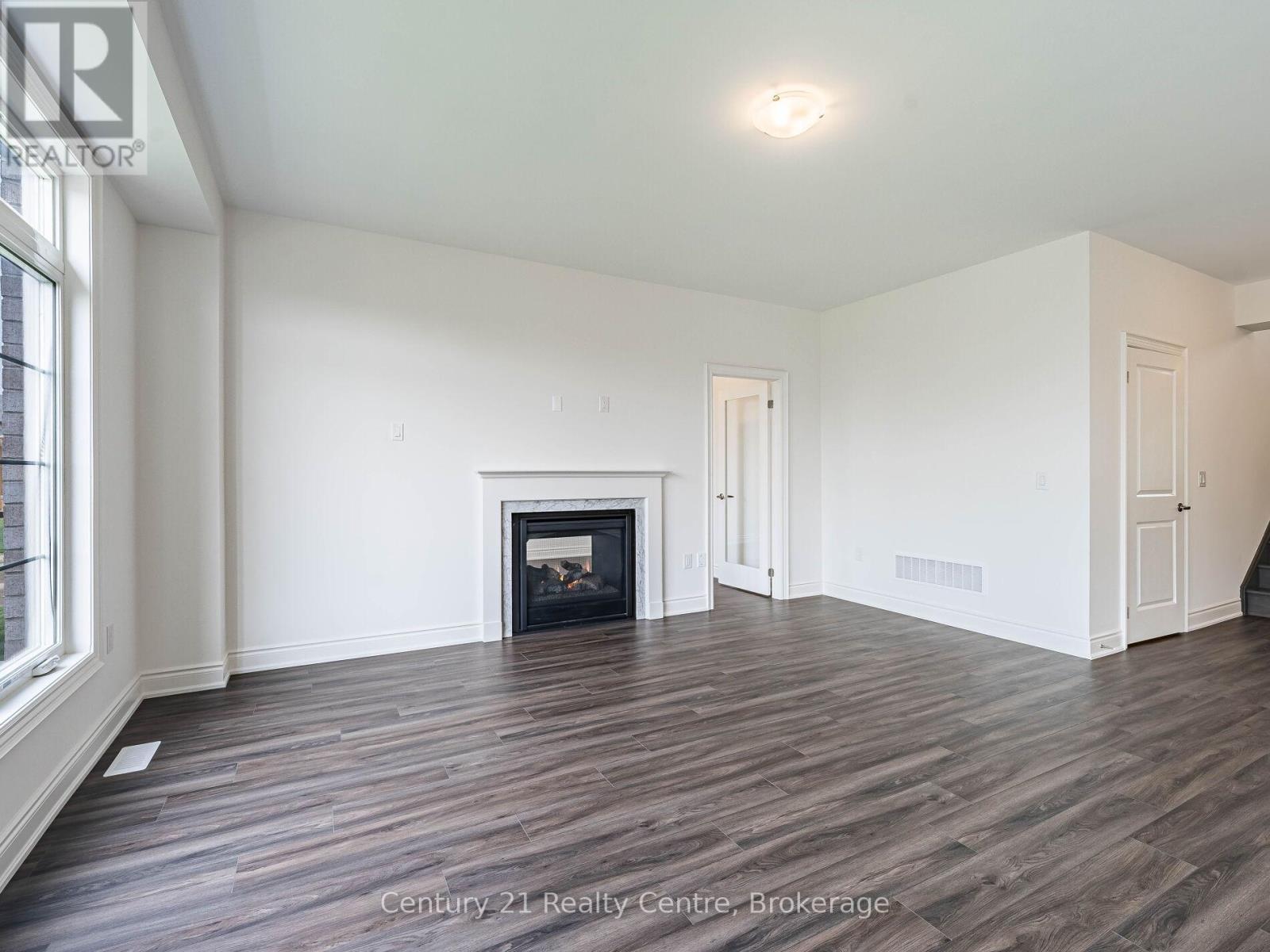 26 Hearn Street, Bradford West Gwillimbury, ON