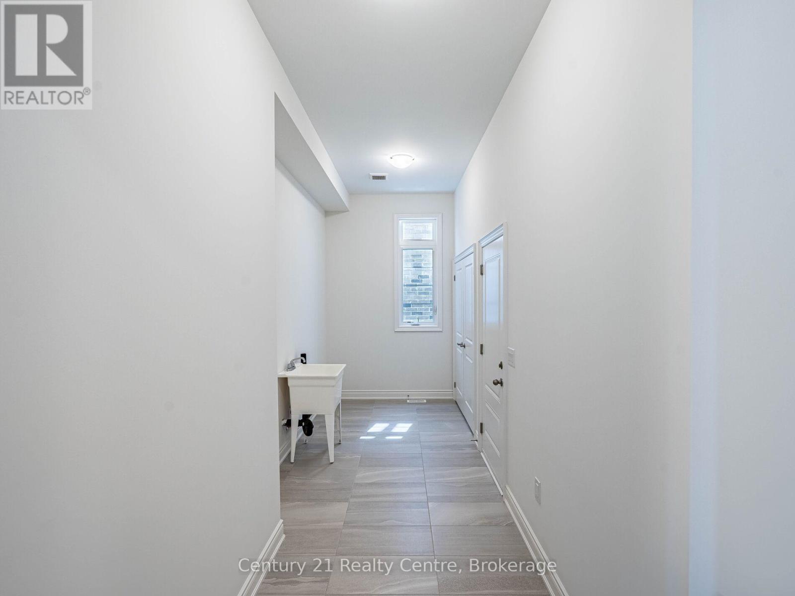 26 Hearn Street, Bradford West Gwillimbury, ON