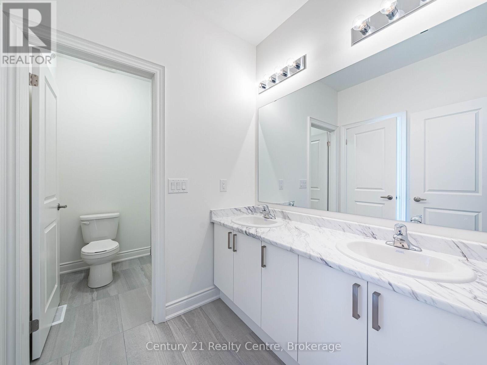 26 Hearn Street, Bradford West Gwillimbury, ON