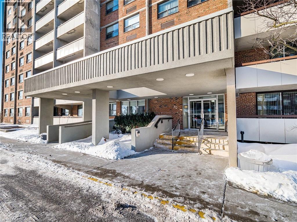20 William Roe Boulevard Unit# 308, Newmarket, ON - Outdoor