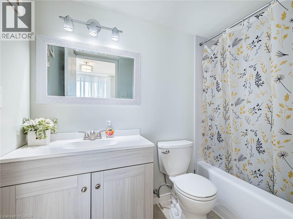 20 William Roe Boulevard Unit# 308, Newmarket, ON - Indoor Photo Showing Bathroom